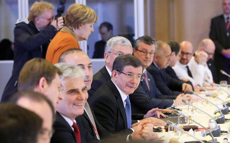 Η Δύση να είναι καλά και ας πάνε οι πρόσφυγες να…